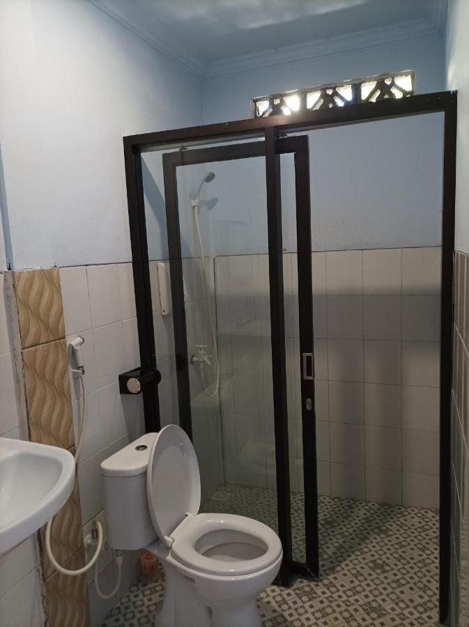 Merendeng Hostel Kuta Kuta  المظهر الخارجي الصورة