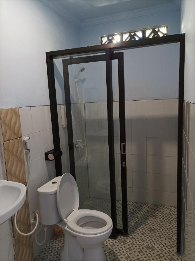 Merendeng Hostel Kuta Kuta  المظهر الخارجي الصورة