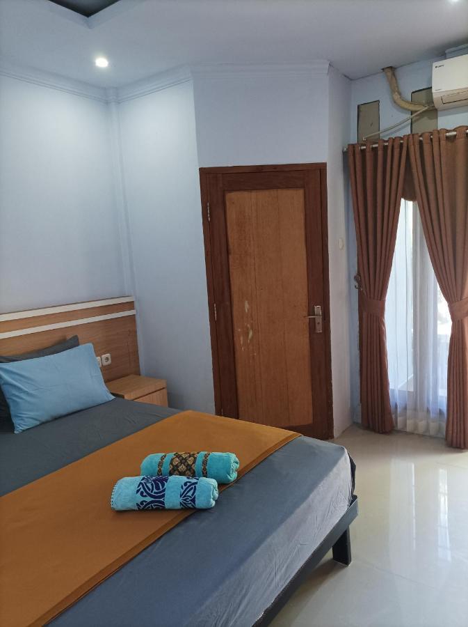 Merendeng Hostel Kuta Kuta  المظهر الخارجي الصورة