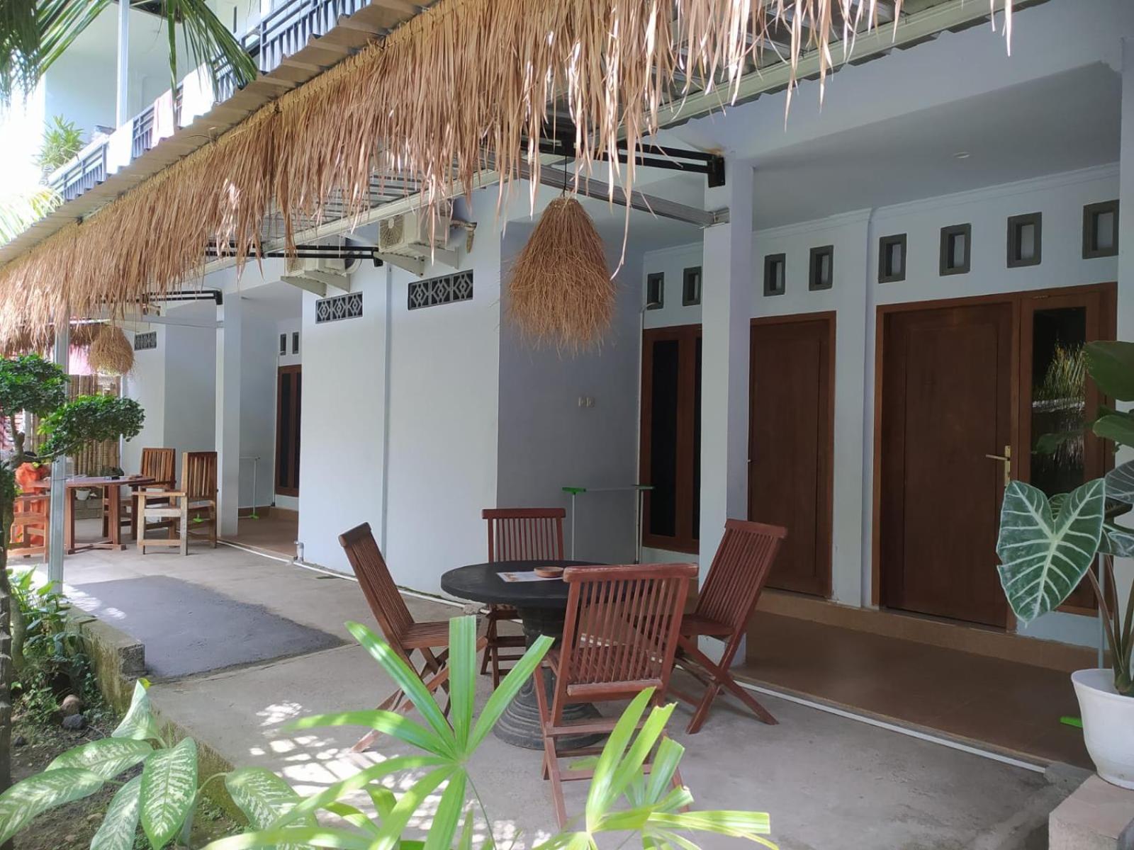 Merendeng Hostel Kuta Kuta  المظهر الخارجي الصورة