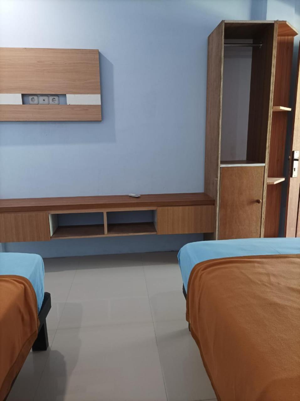 Merendeng Hostel Kuta Kuta  المظهر الخارجي الصورة