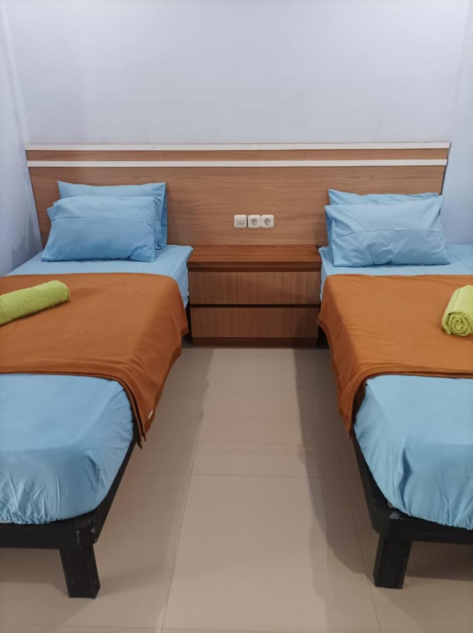 Merendeng Hostel Kuta Kuta  المظهر الخارجي الصورة